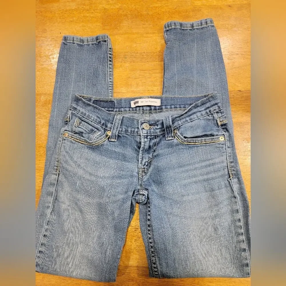 Juniors Levi Medium Wash Skinny Jeans Size 1 - Picture 11 of 11